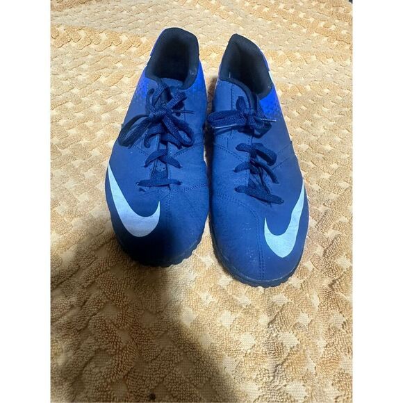 Nike US 6Y Activewear Soccer Shoes Lace Up Blue Shoes - Picture 1 of 5